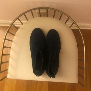 NEW Tommy Hilfiger Chukkas